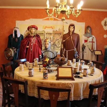 Il Castello Dei Templari 3* 피에트렐치나