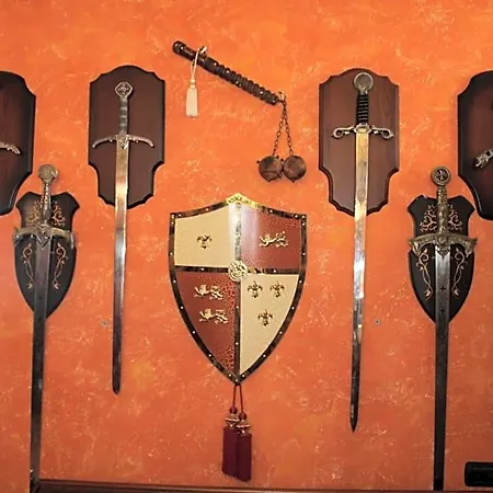 Il Castello Dei Templari Couette-café Pietrelcina