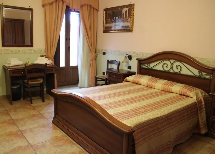 Il Castello Dei Templari B&B 피에트렐치나